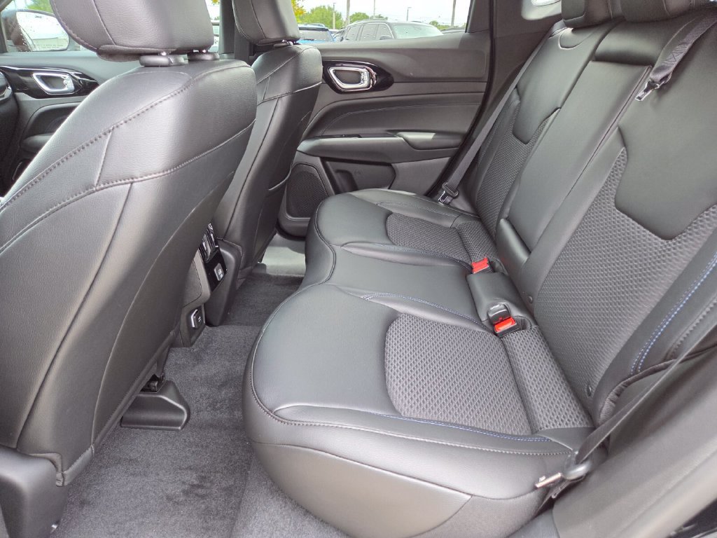 New 2026 Jeep Compass Latitude AWD/4WD image 22