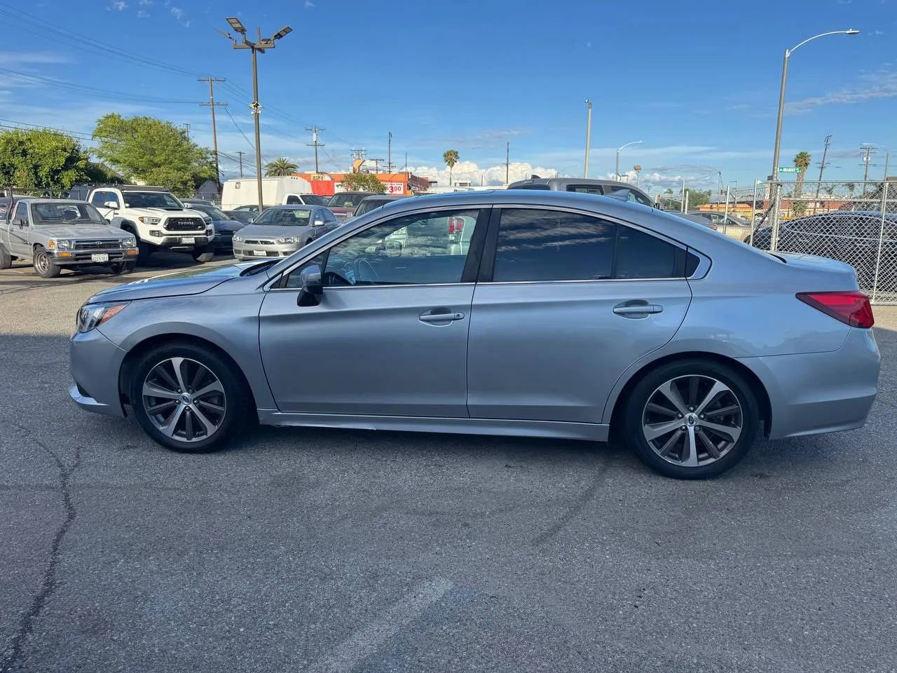 Used 2017 Subaru Legacy 3.6R Limited AWD/4WD image 4
