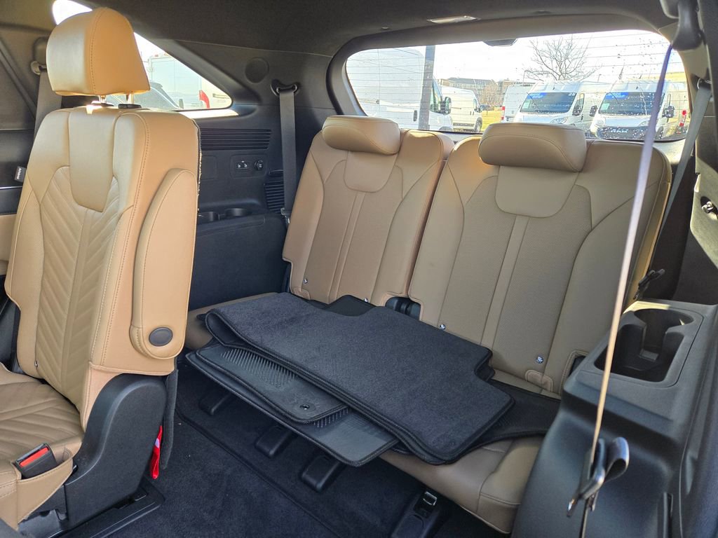 Used 2025 Kia Sorento SX Prestige w/ Olive Brown Leather Package image 31