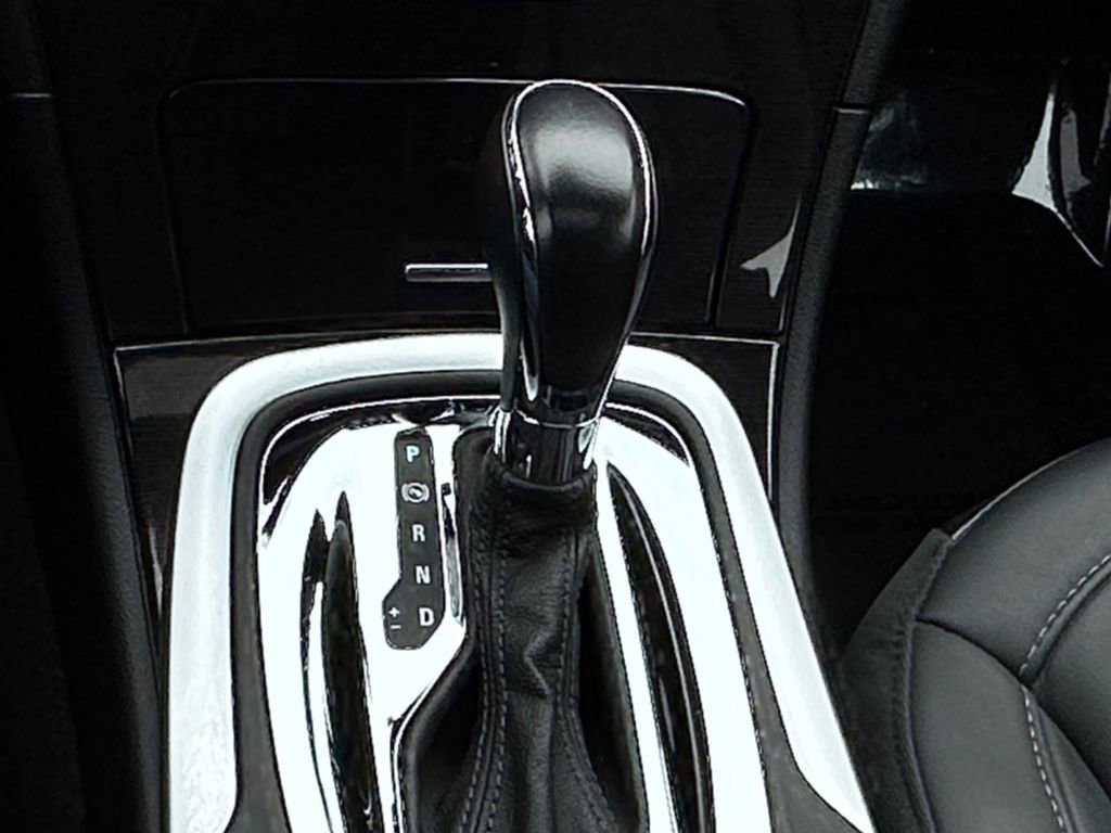 Used 2015 Buick Regal Premium w/ Experience Buick Package image 17