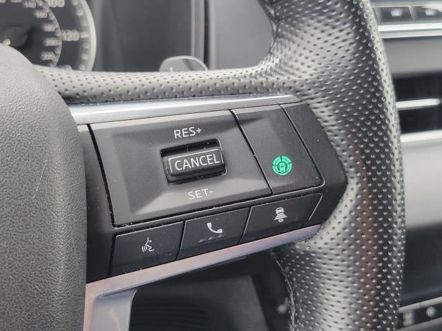 Used 2024 Mitsubishi Outlander SE image 14