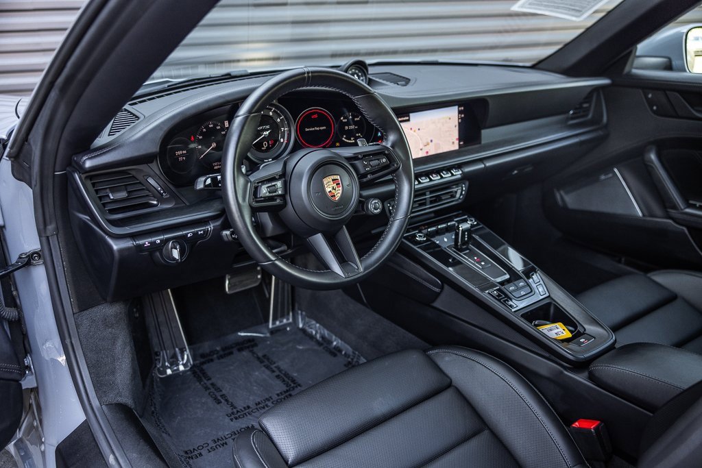 Used 2024 Porsche 911 Carrera GTS image 4