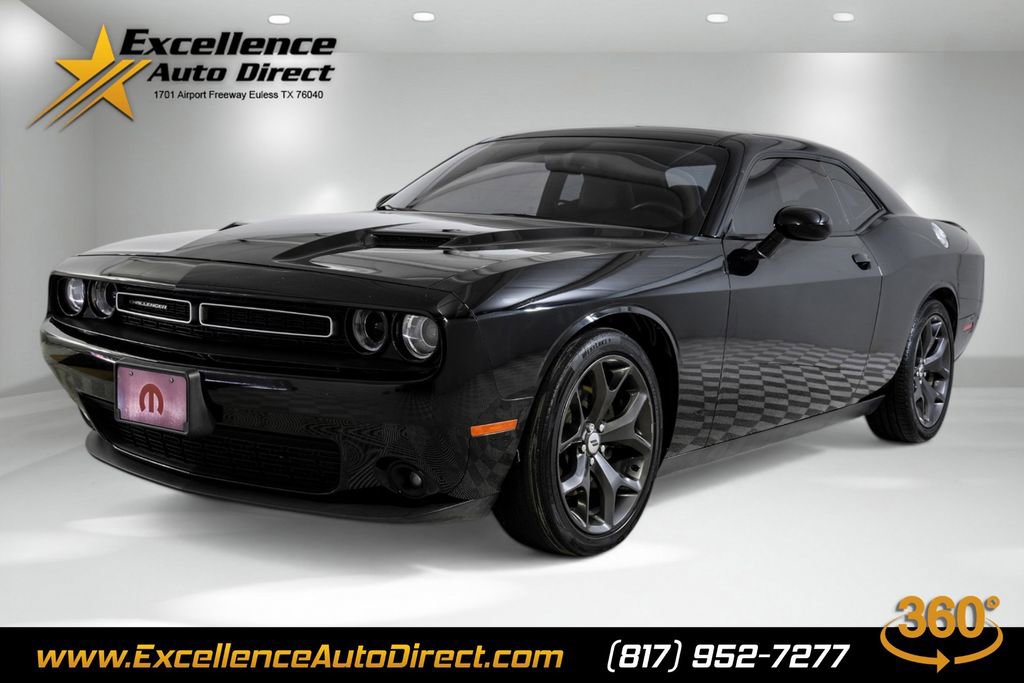 Used 2018 Dodge Challenger SXT Plus image 1
