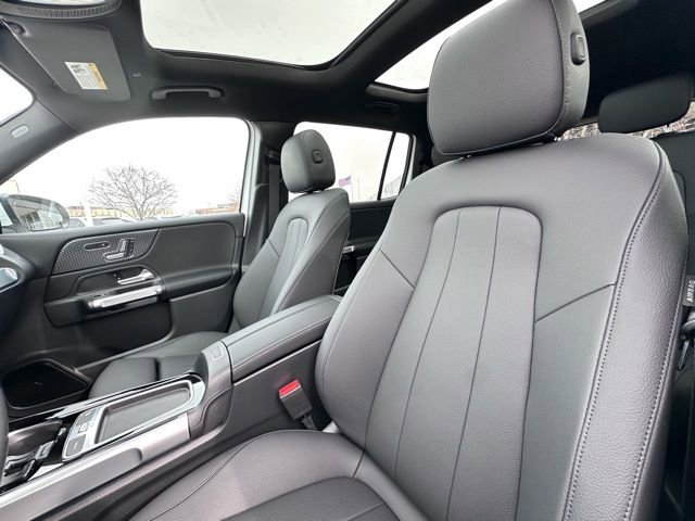New 2026 Mercedes-Benz GLB 250 4MATIC image 22