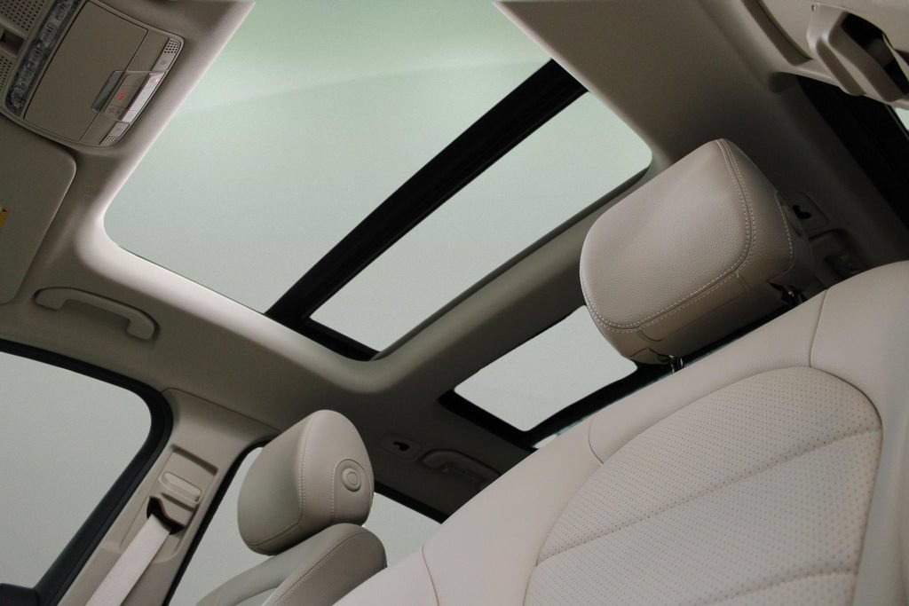 Used 2022 Mercedes-Benz GLC 300 image 38