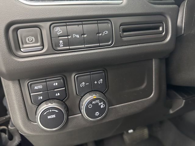 Used 2021 Chevrolet Tahoe Z71 image 12