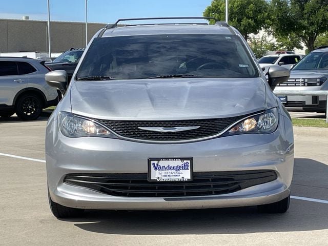 Used 2017 Chrysler Pacifica LX w/ Tire & Wheel Group image 6