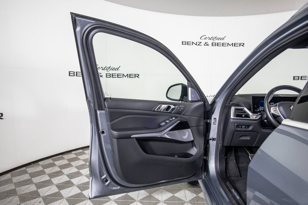 Used 2024 BMW ALPINA XB7 AWD/4WD image 22
