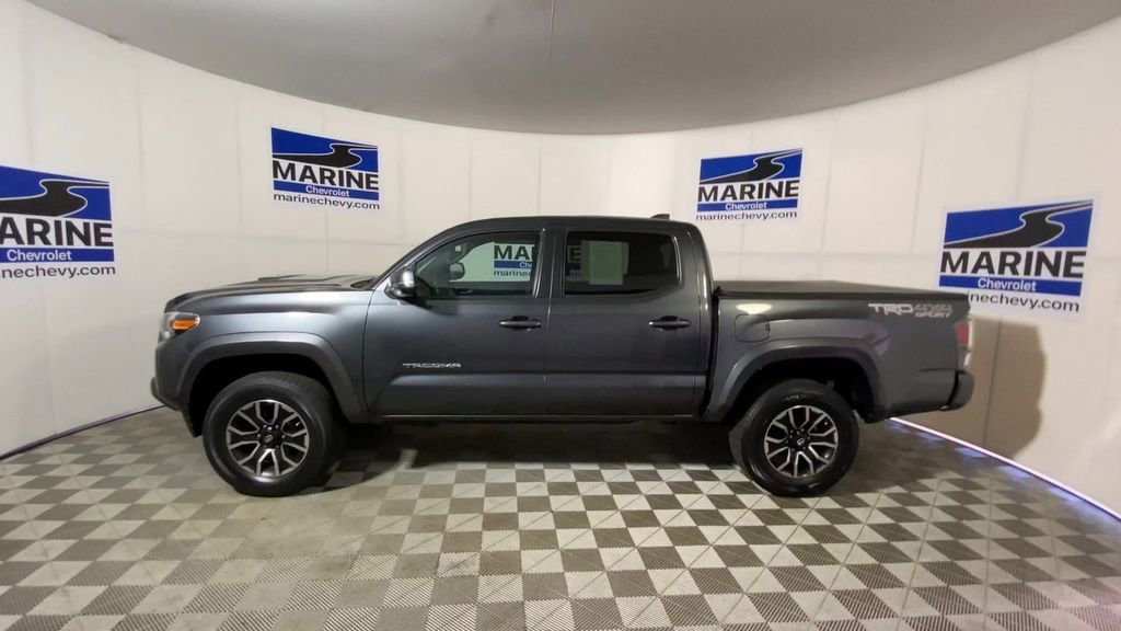 Used 2022 Toyota Tacoma TRD Sport w/ Technology Package AWD/4WD image 7