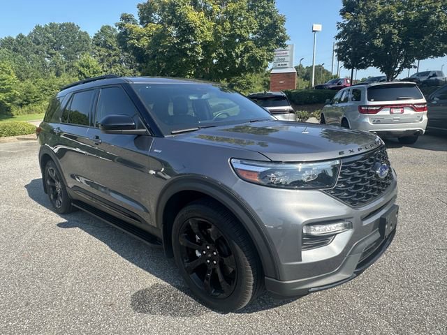 Used 2024 Ford Explorer ST-Line w/ Class IV Trailer Tow Package RWD image 7