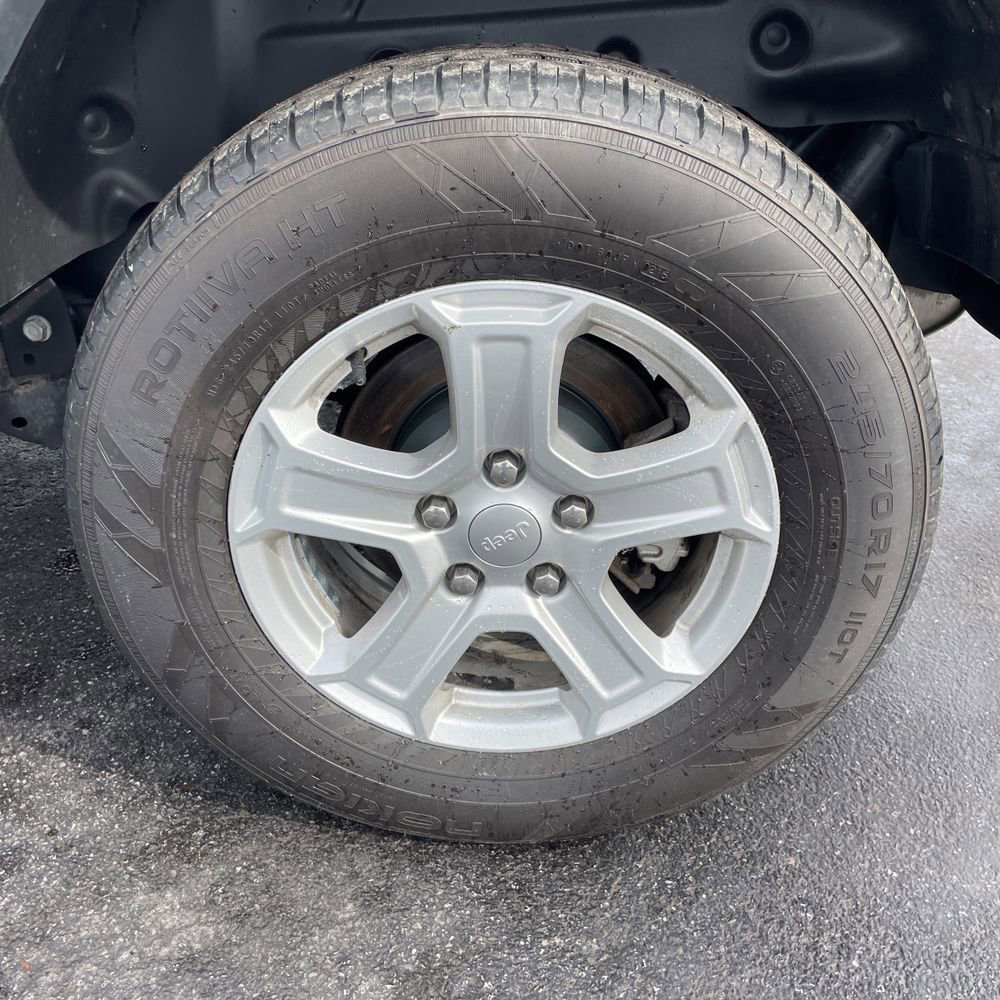 Used 2023 Jeep Wrangler Sport S image 19