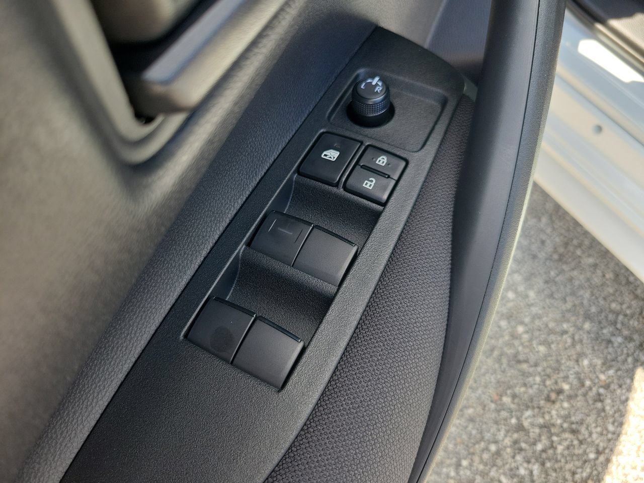 Used 2026 Toyota Corolla LE FWD image 14