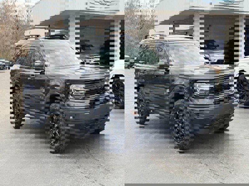 Used 2022 Ford Bronco Sport Outer Banks w/ Tech Package image 2