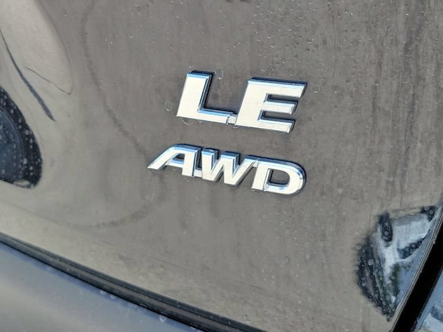 Used 2025 Toyota RAV4 LE AWD/4WD image 9