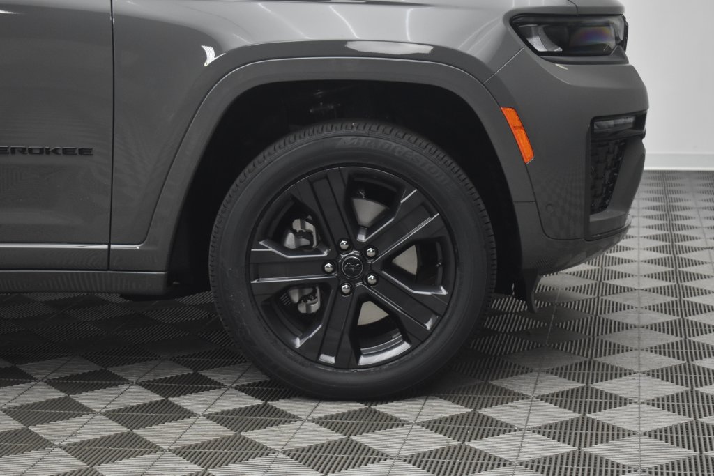 New 2027 Jeep Grand Cherokee L Limited AWD/4WD image 7