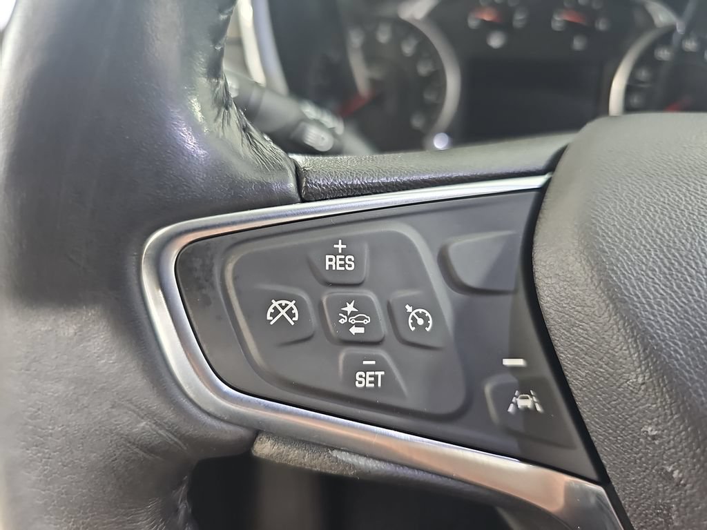 Used 2020 Chevrolet Equinox Premier FWD image 22