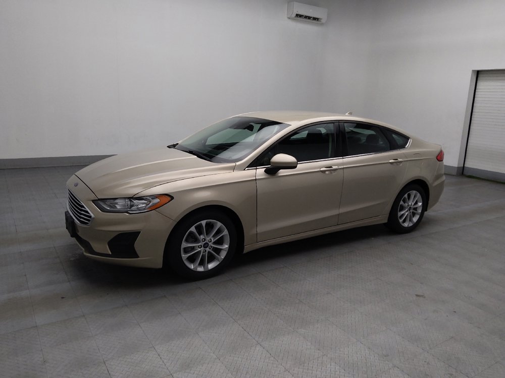 Used 2019 Ford Fusion SE image 2