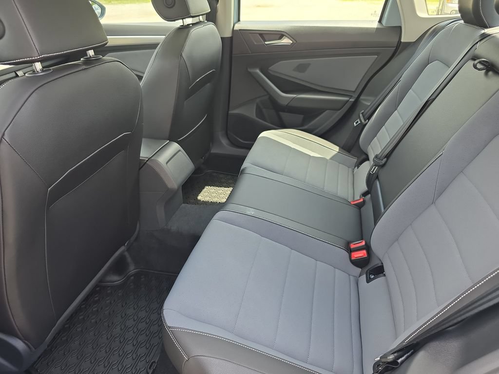 New 2026 Volkswagen Jetta SE FWD image 34