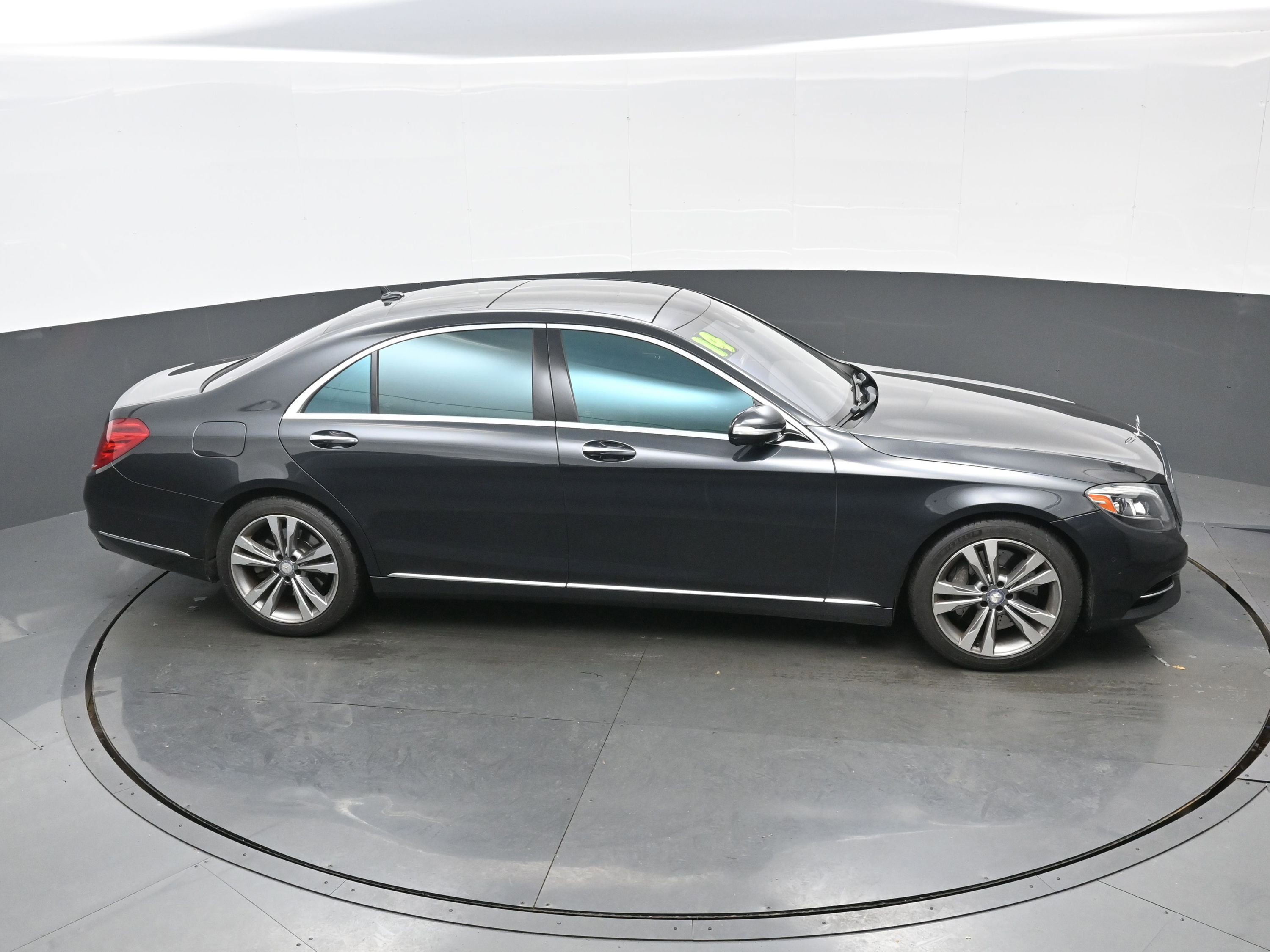 Used 2014 Mercedes-Benz S 550 Sedan image 39