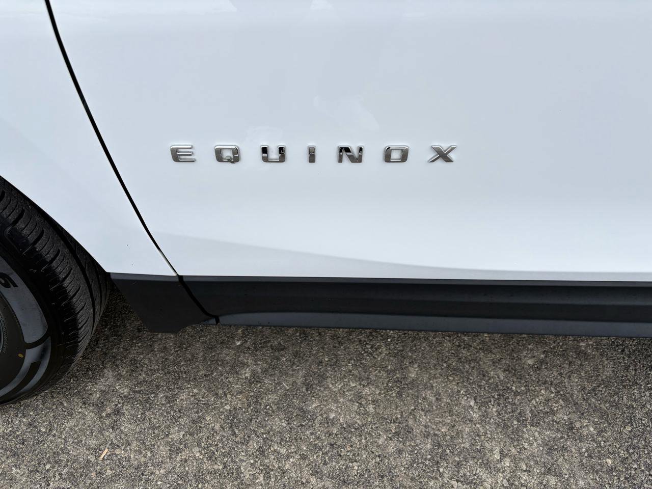 Used 2024 Chevrolet Equinox LS w/ LS Convenience Package image 9