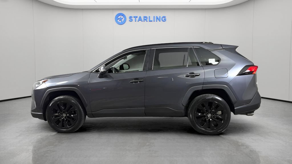 Used 2020 Toyota RAV4 XLE Premium FWD image 4