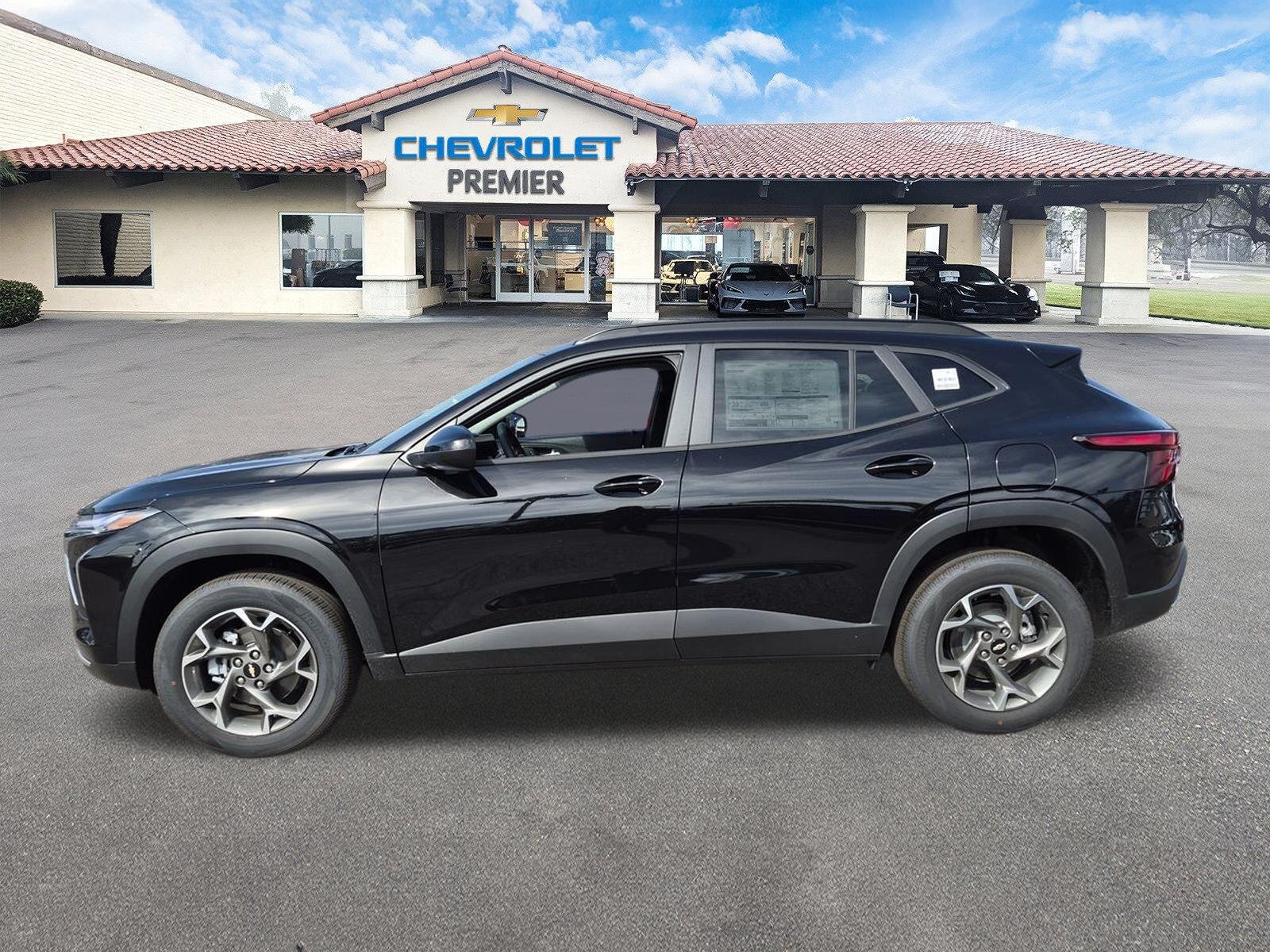 New 2026 Chevrolet Trax LT w/ Driver Confidence Package FWD image 5