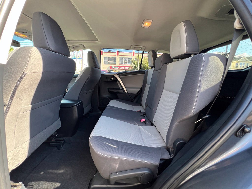 Used 2015 Toyota RAV4 XLE FWD image 15