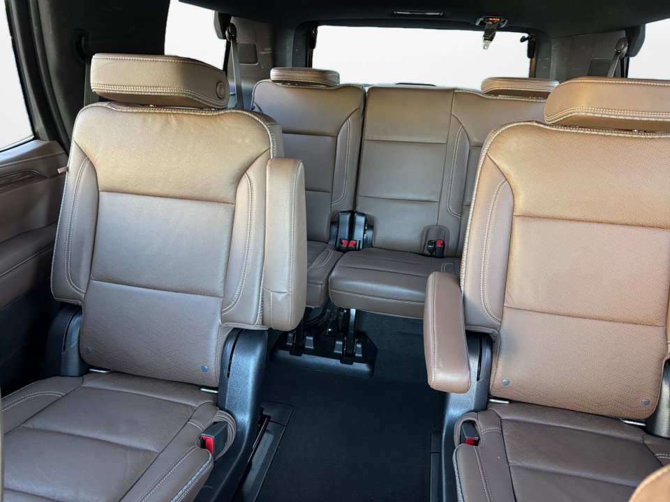 Used 2021 Chevrolet Tahoe High Country AWD/4WD image 15