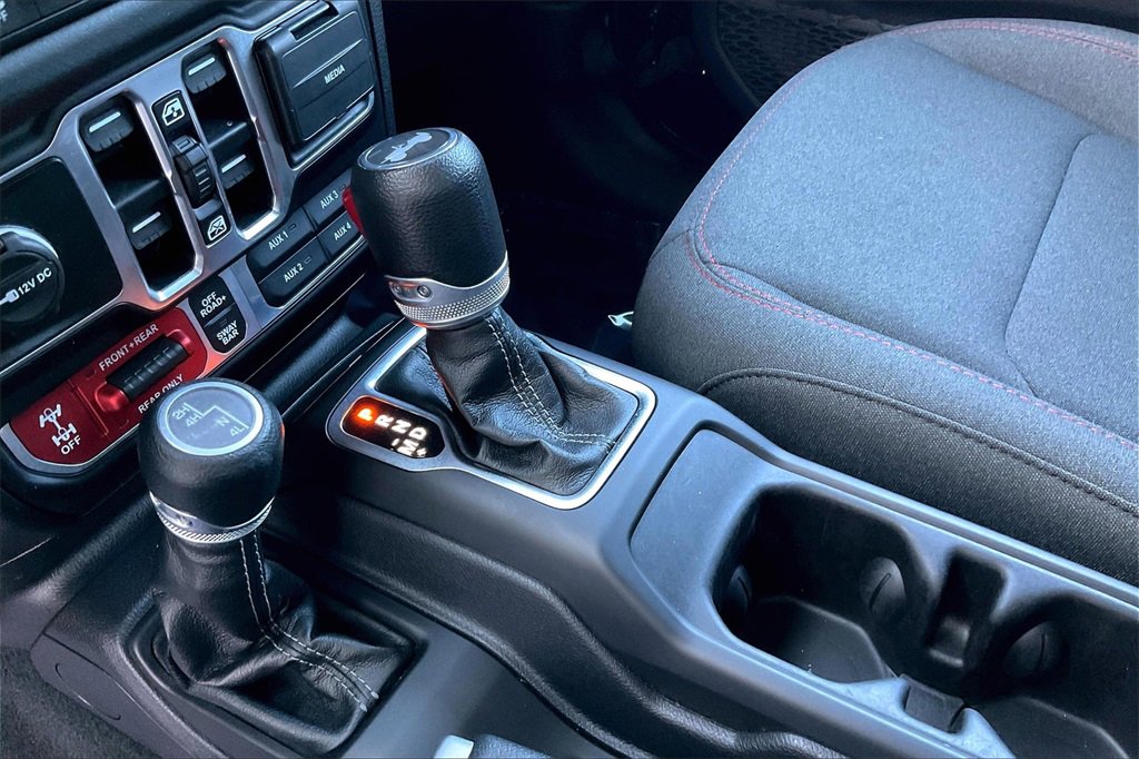 Used 2024 Jeep Wrangler Unlimited Rubicon image 15