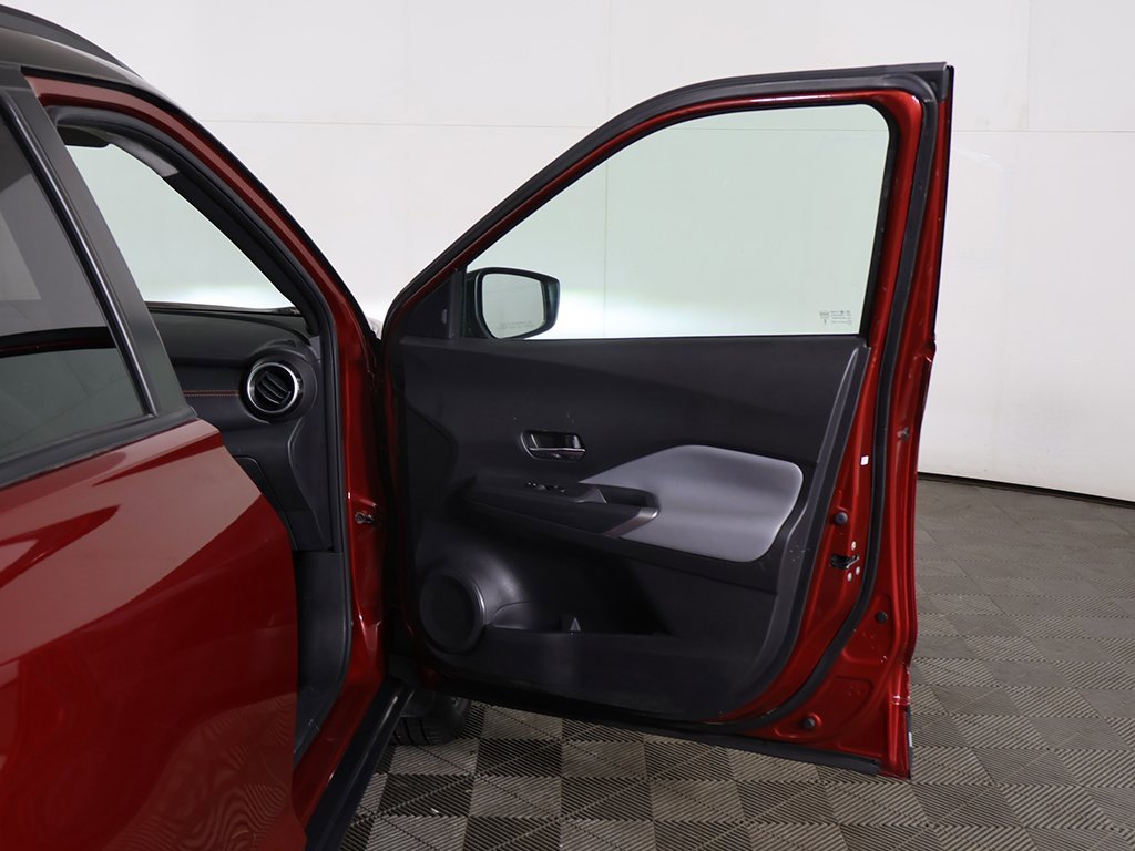 Used 2023 Nissan Kicks SR w/ SR Premium Package image 19