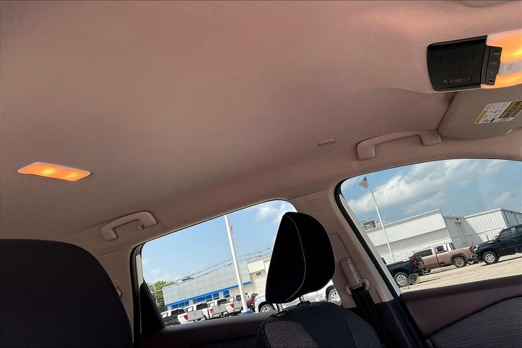 Used 2022 Nissan Rogue SV FWD image 18