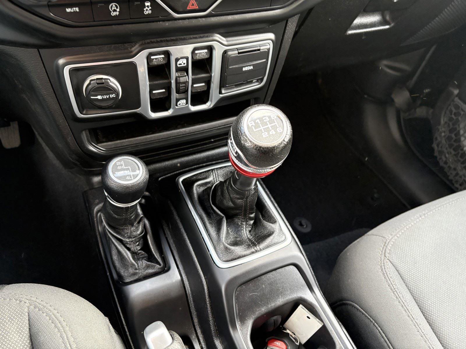 Used 2018 Jeep Wrangler Unlimited Sport S image 15