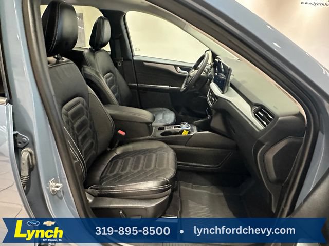 Certified 2023 Ford Escape Platinum w/ Premium Technology Package AWD/4WD image 10