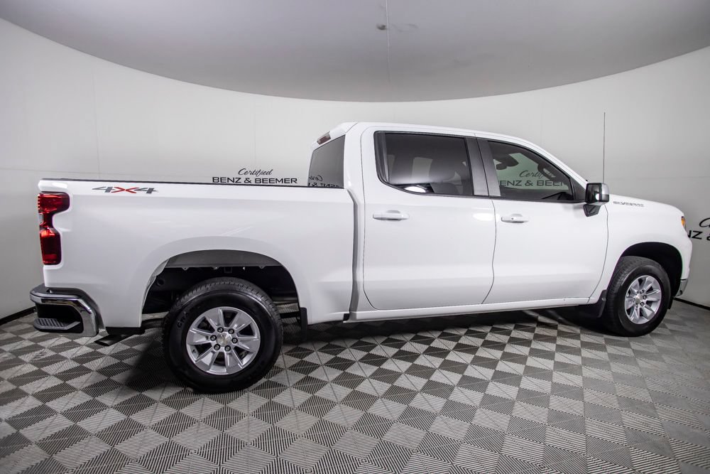 Used 2025 Chevrolet Silverado 1500 LT AWD/4WD image 9