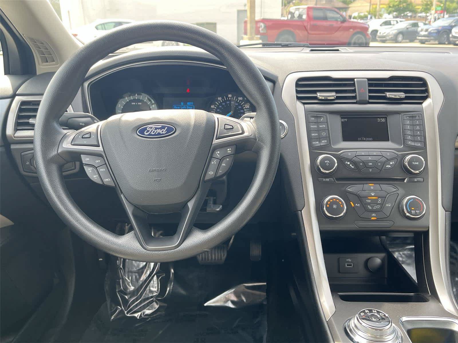 Used 2018 Ford Fusion S FWD image 13
