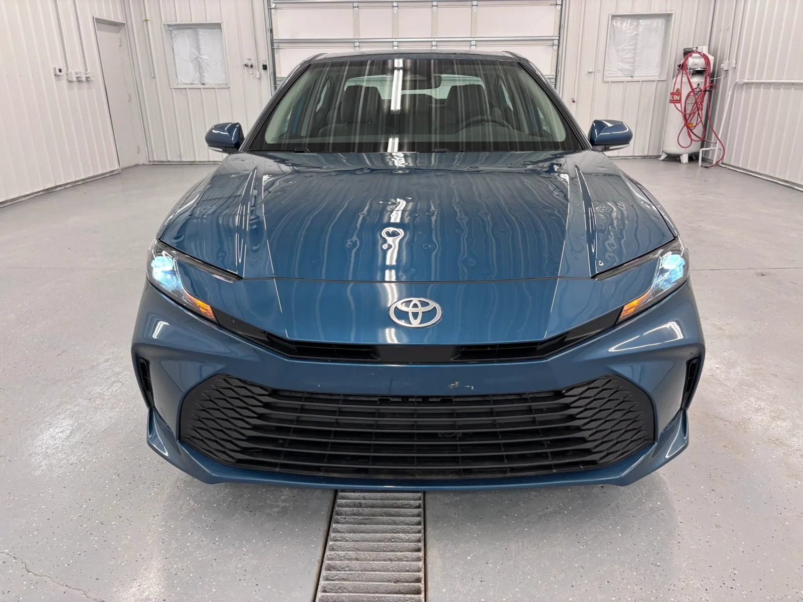Used 2026 Toyota Camry LE w/ Convenience Package FWD image 12