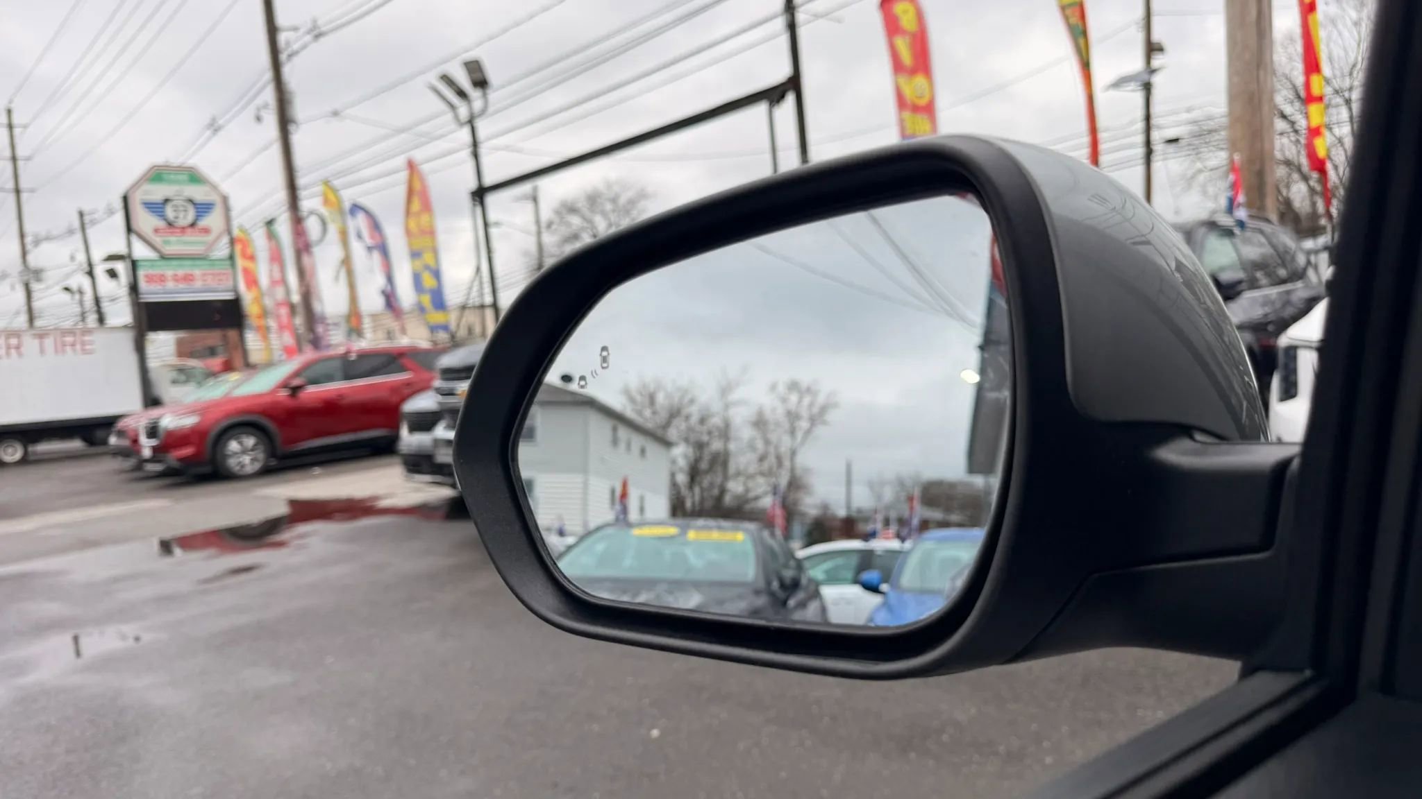 Used 2025 Kia Seltos S FWD image 27