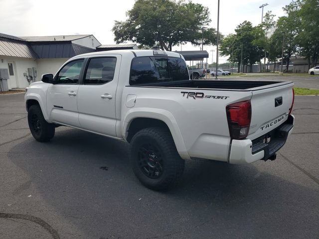 Used 2018 Toyota Tacoma TRD Sport w/ TRD Premium Sport Package RWD image 3