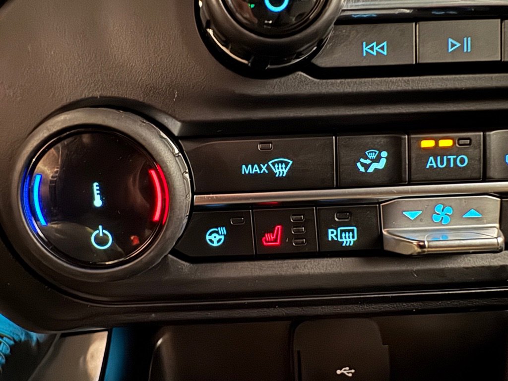 Used 2022 Ford Bronco Wildtrak image 36