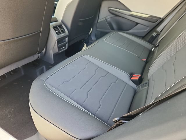 New 2026 Volkswagen Taos SE AWD/4WD image 8