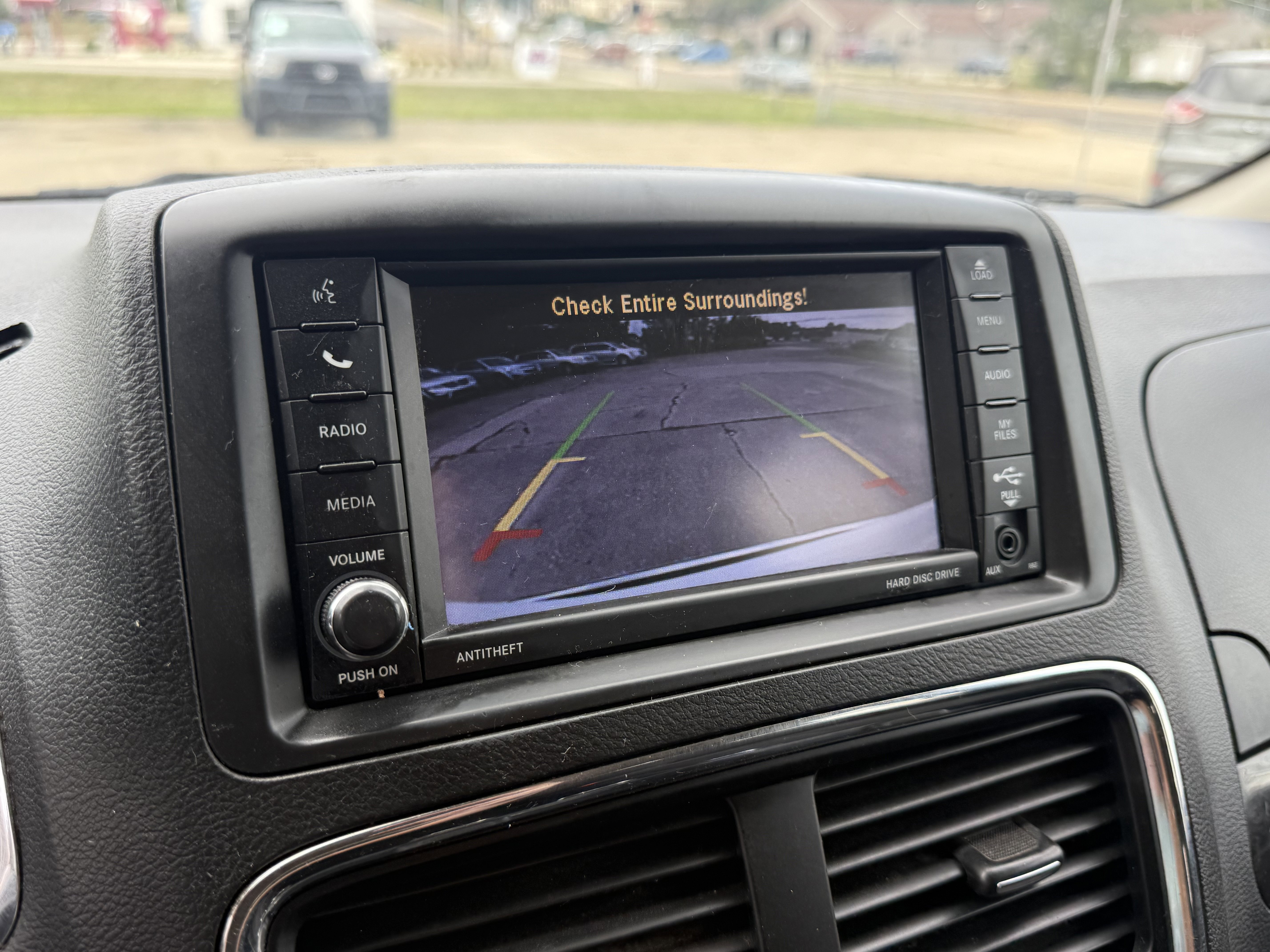 Used 2019 Dodge Grand Caravan SE image 21