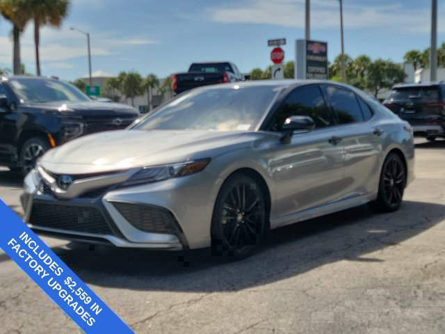 Used 2023 Toyota Camry XSE FWD image 7