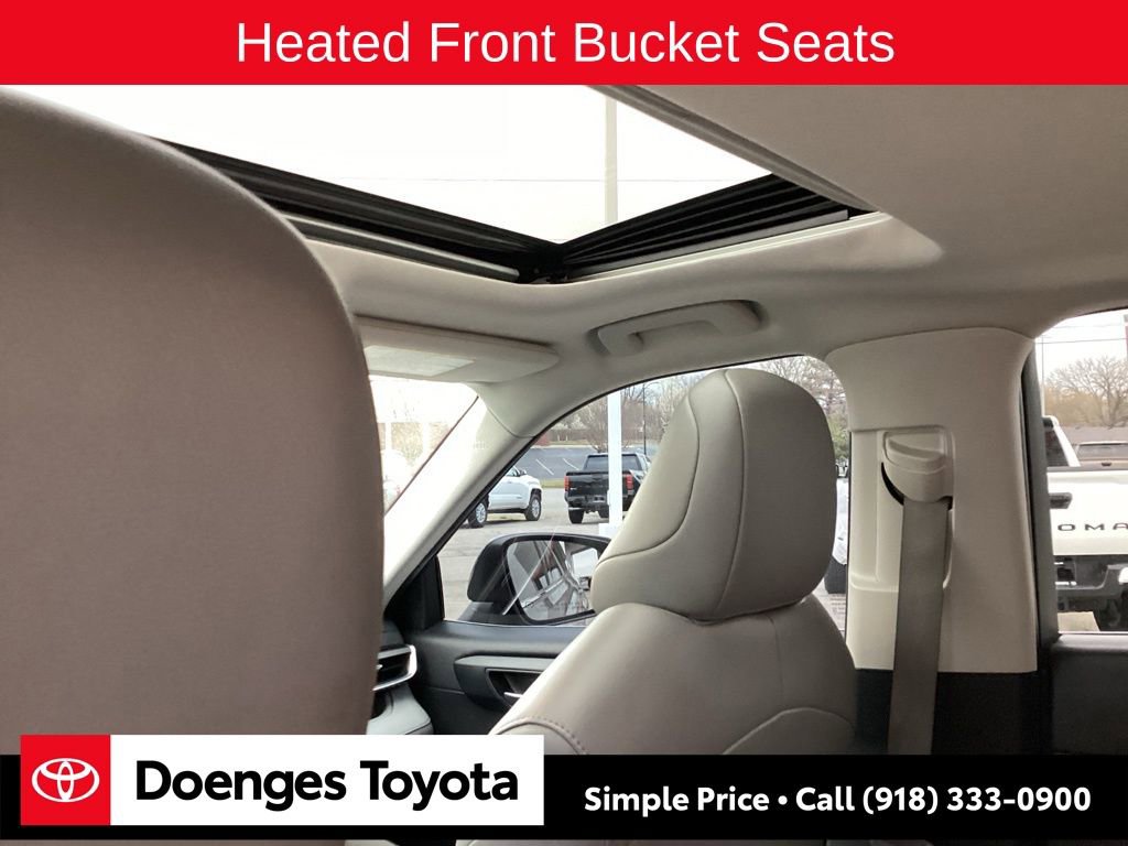 Used 2022 Toyota Highlander XLE image 12