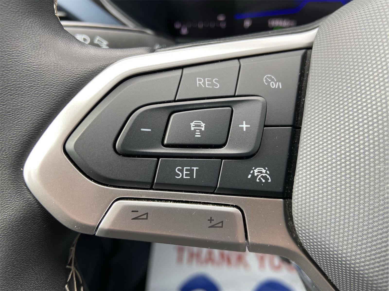 Used 2024 Volkswagen Taos SE image 21