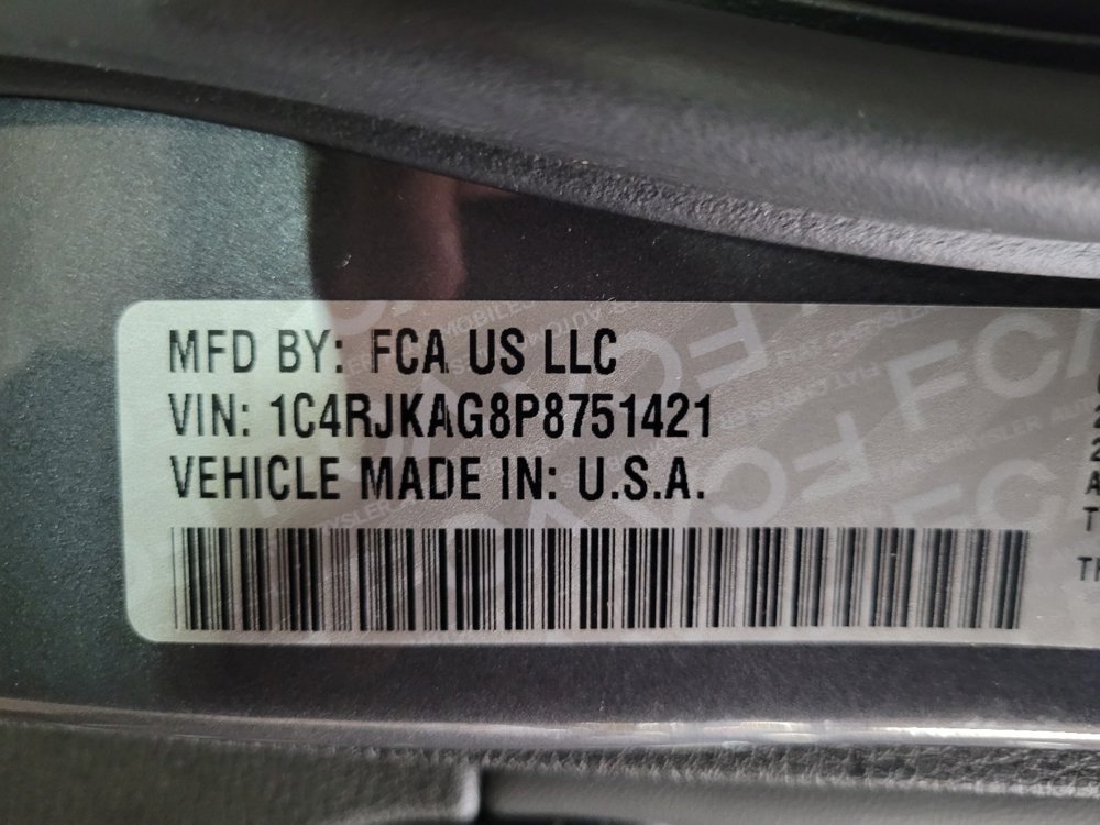 Used 2023 Jeep Grand Cherokee L Laredo AWD/4WD image 33