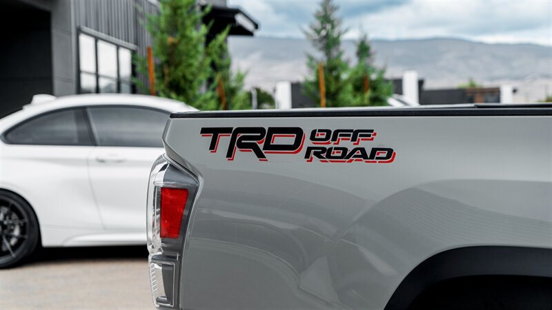 Used 2022 Toyota Tacoma TRD Off-Road w/ Technology Package RWD image 14