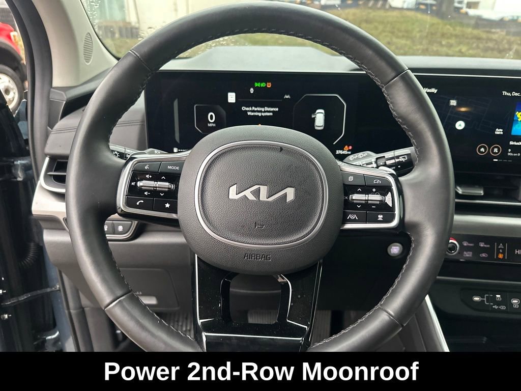 Used 2025 Kia Carnival SX Prestige image 12