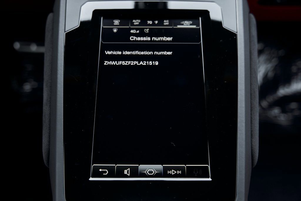 Used 2023 Lamborghini Huracan EVO image 67