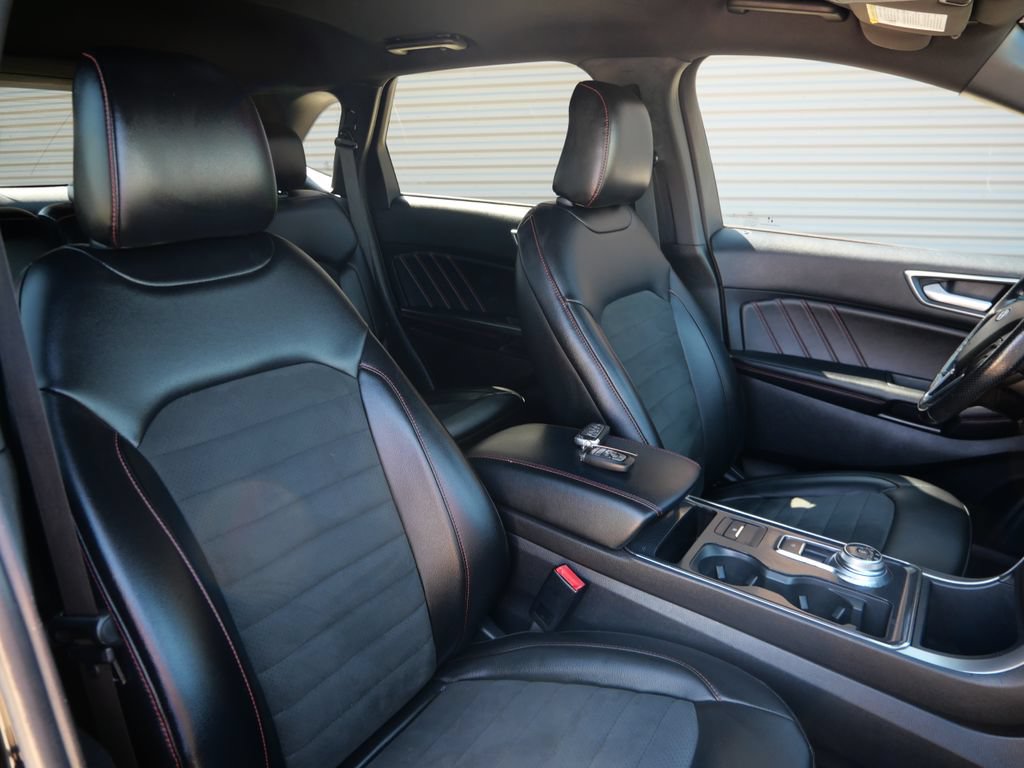 Used 2021 Ford Edge ST-Line FWD image 19
