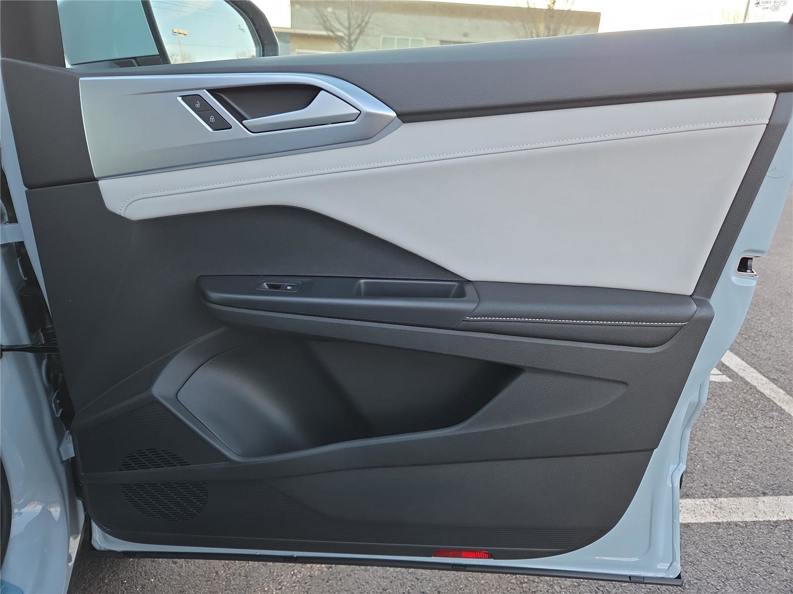 New 2026 Volkswagen Taos SE image 26